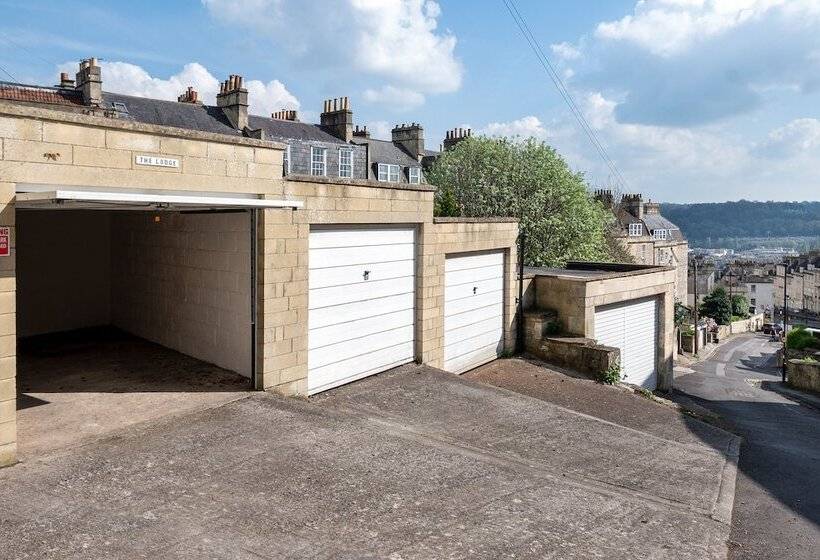 Bath Circle Camden Lodge House