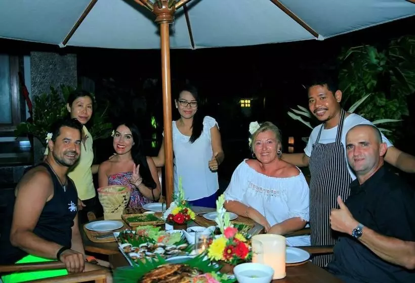 تختخواب و صبحانه Kubu Garden Suites & Villas Nusa Dua