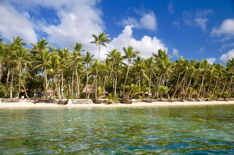 فندق Coconut Beach Resort