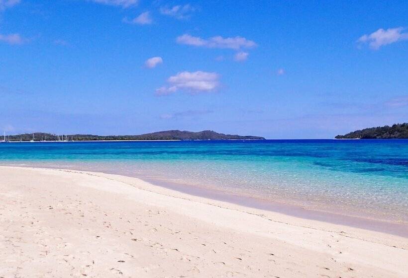 فندق Coconut Beach Resort