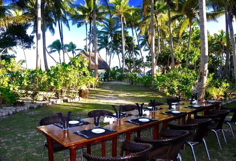 Hotelli Coconut Beach Resort