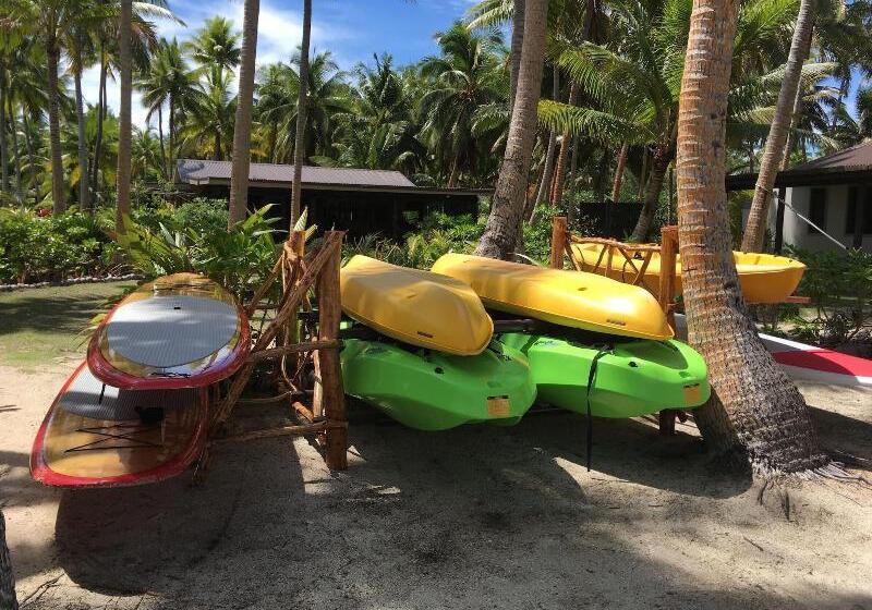 فندق Coconut Beach Resort