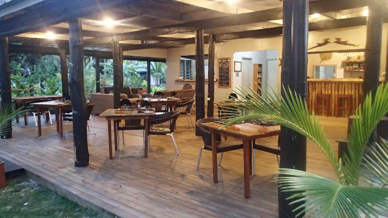 فندق Coconut Beach Resort