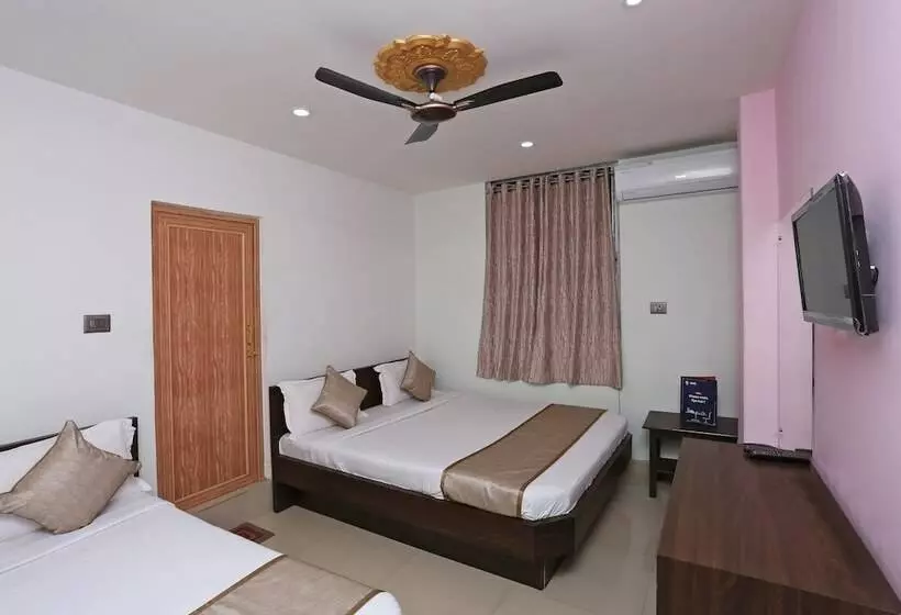 ホテル O Aashray Guest House
