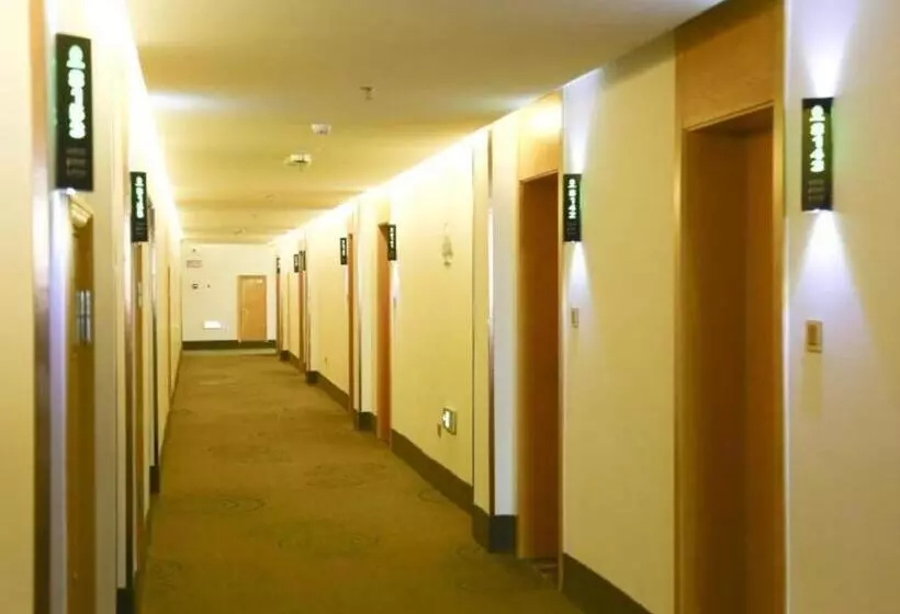 ホテル Greentree Inn Hightech Zone Shandong University Bathing Beach