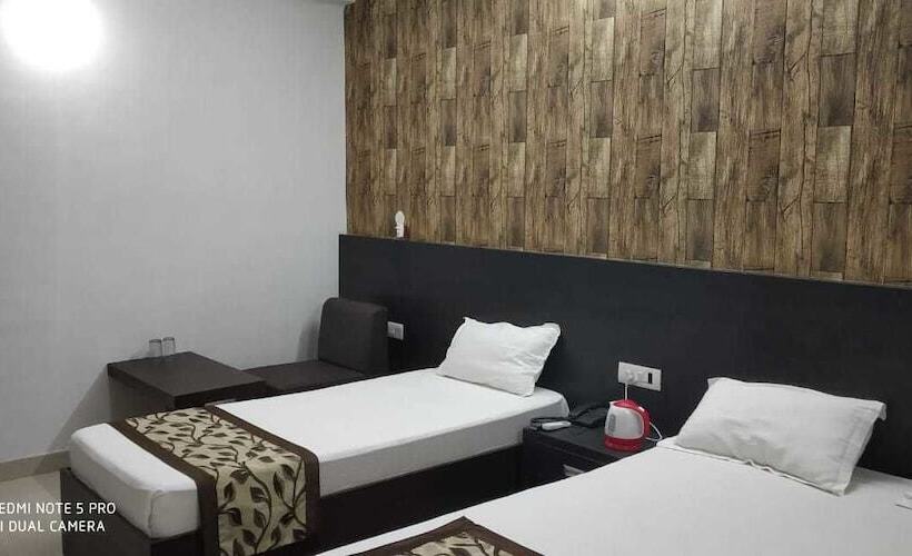 בית מלון כפרי Nancy Residency