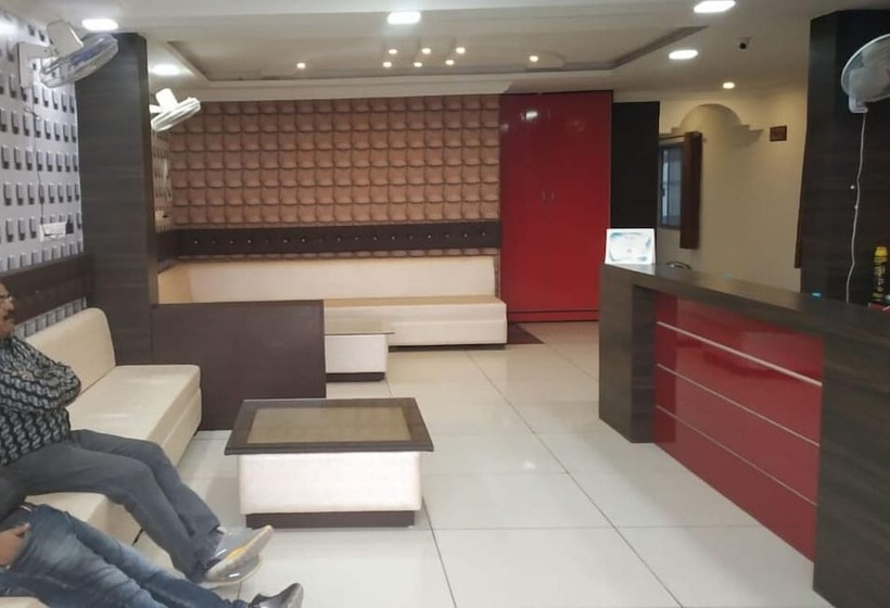 בית מלון כפרי Nancy Residency