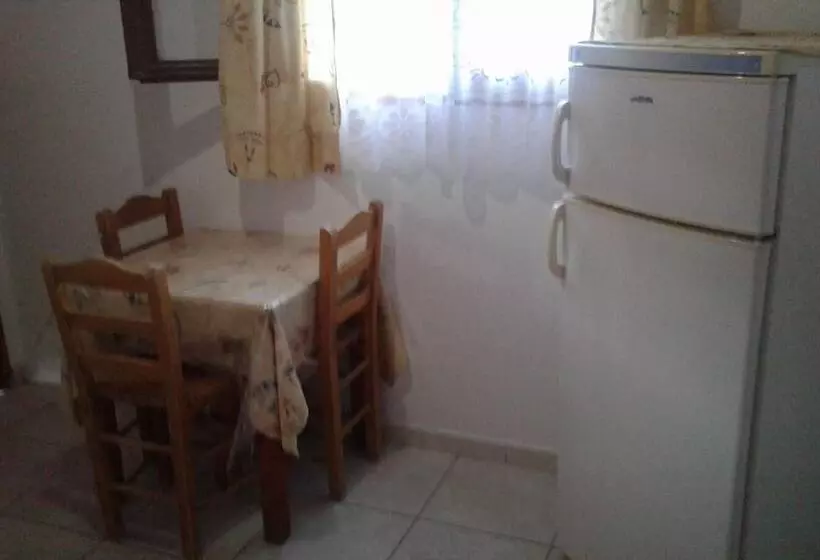 ホテル Porto Sabatiki