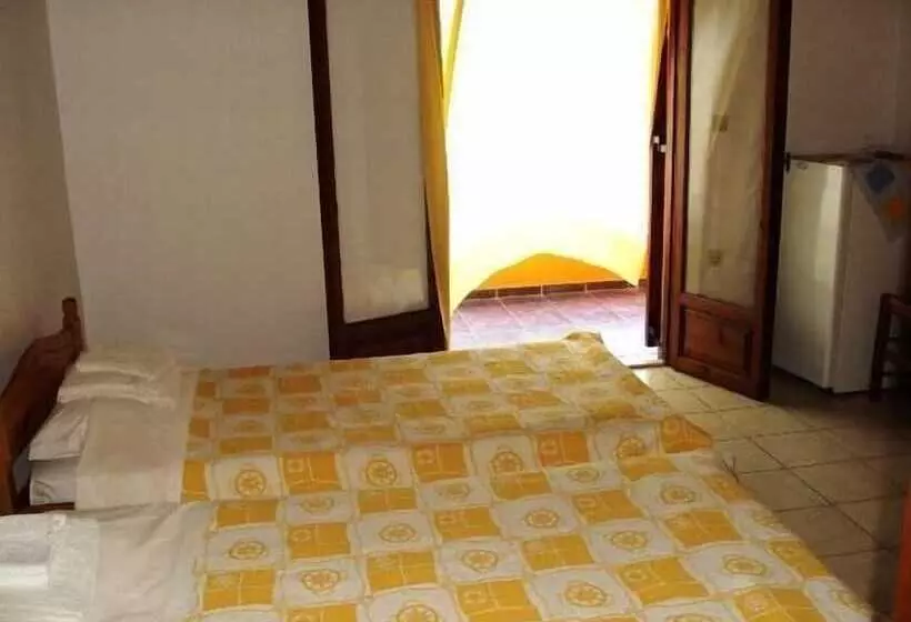 ホテル Porto Sabatiki