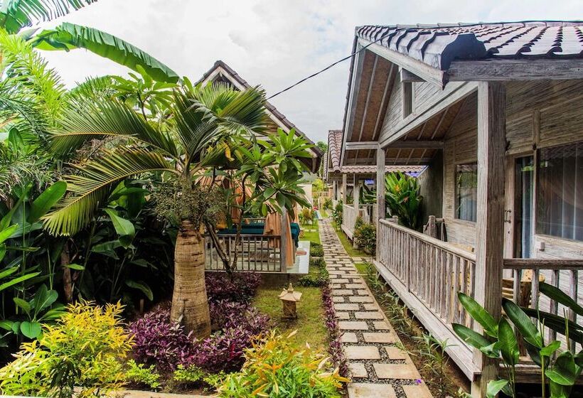 ホテル The Syron Huts Lembongan