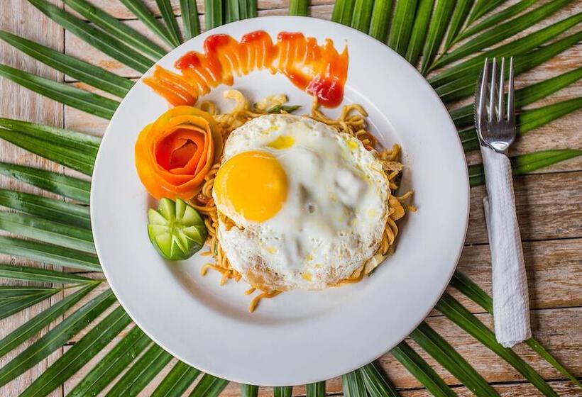 ホテル The Syron Huts Lembongan