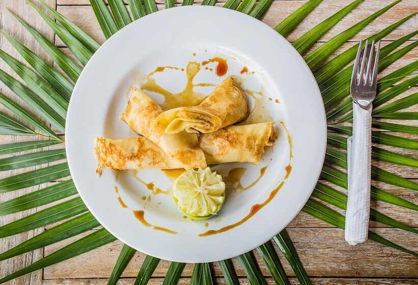 ホテル The Syron Huts Lembongan