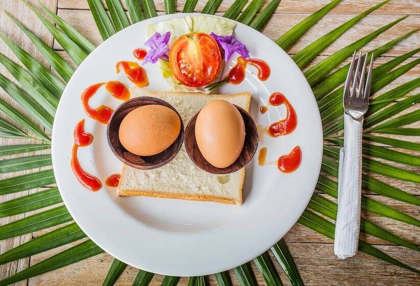 ホテル The Syron Huts Lembongan