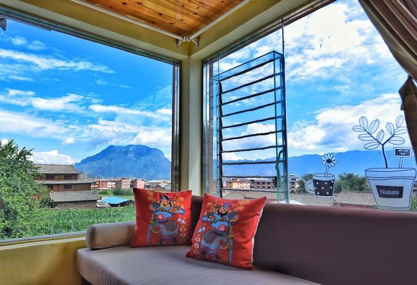 Luguhu Crazy Bird Youth Hostel