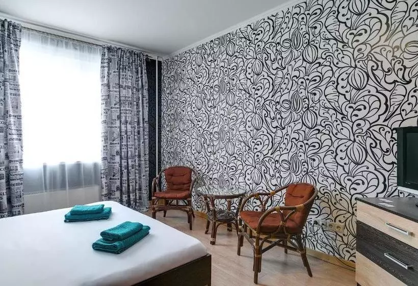 هتل Mini  Tri Iyeroglifa