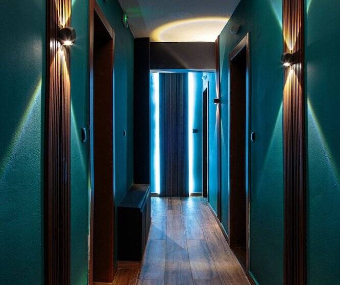 ペンション Limani Comfort Rooms