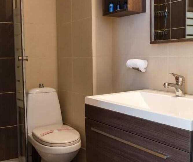 ペンション Limani Comfort Rooms