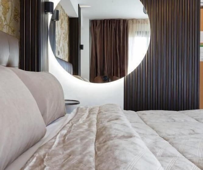 ペンション Limani Comfort Rooms