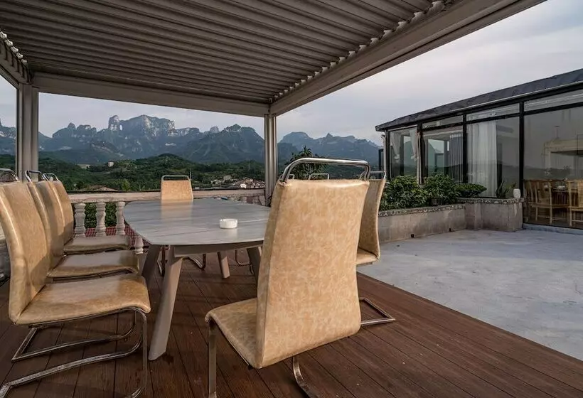 Majatalo 张家界天门山伴田居民宿