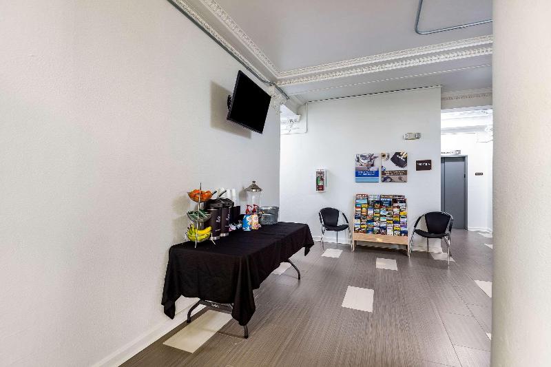 Quality Inn & Suites Kansas City Downtown