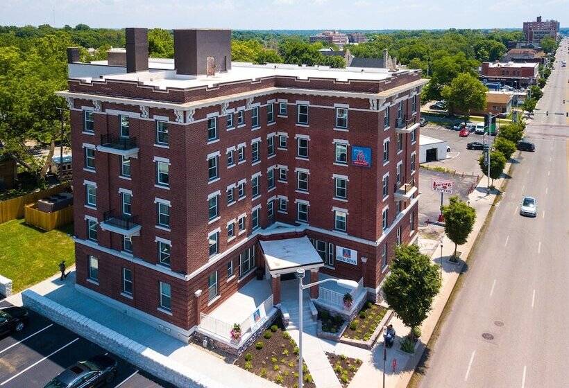 Quality Inn & Suites Kansas City Downtown