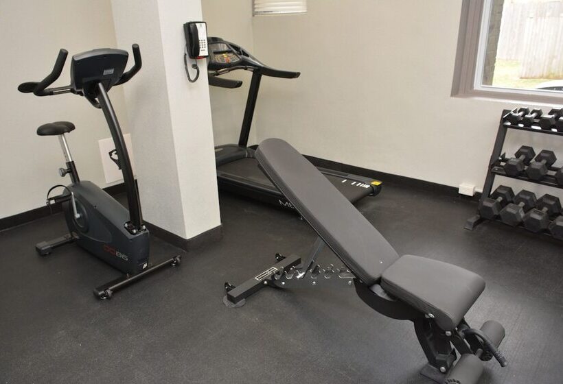 Quality Inn & Suites Kansas City Downtown