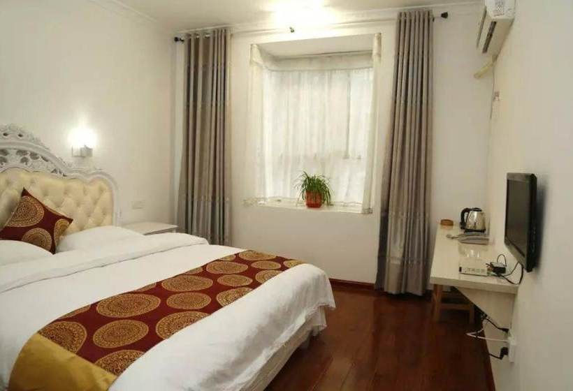 Zhangjiajie Mango Youth Hostel