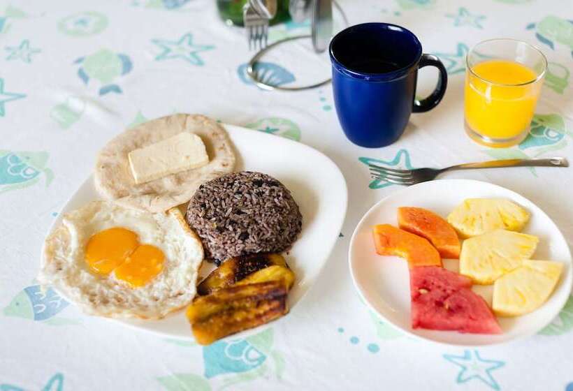 Casa Monos Locos   Portasol Vacation Rentals