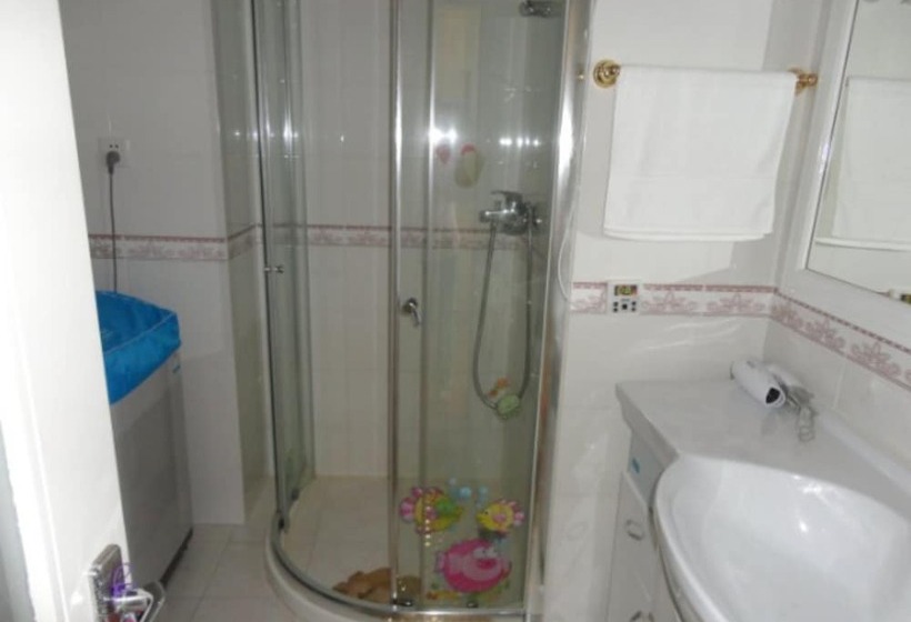 Dalian Xiuzhu Building Apartment