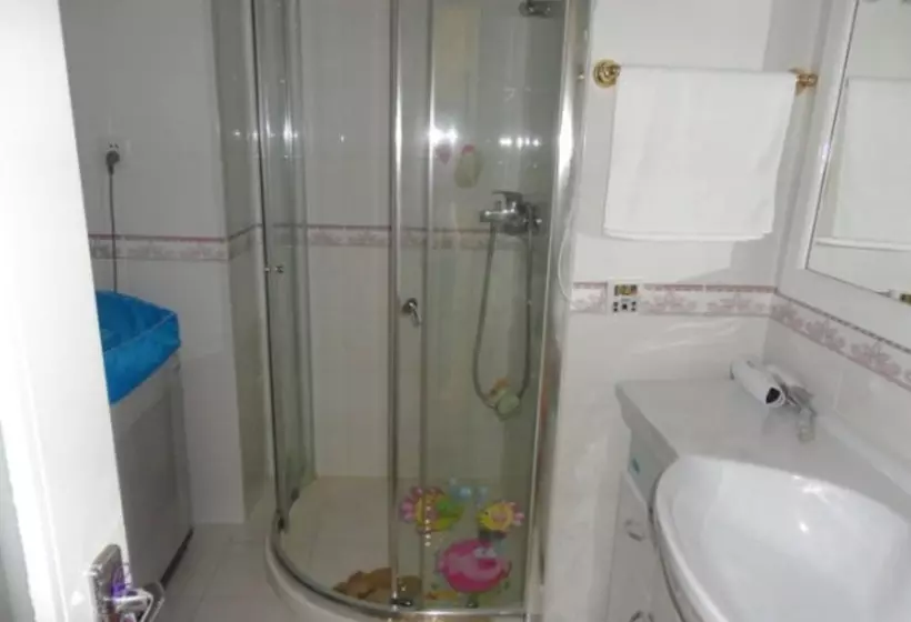 Dalian Xiuzhu Building Apartment