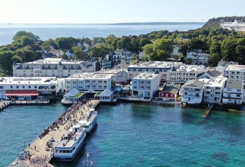 בית מלון כפרי Bicycle Street Inn And Suites