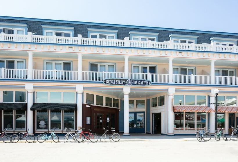 בית מלון כפרי Bicycle Street Inn And Suites