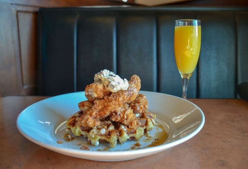 בית מלון כפרי Bicycle Street Inn And Suites