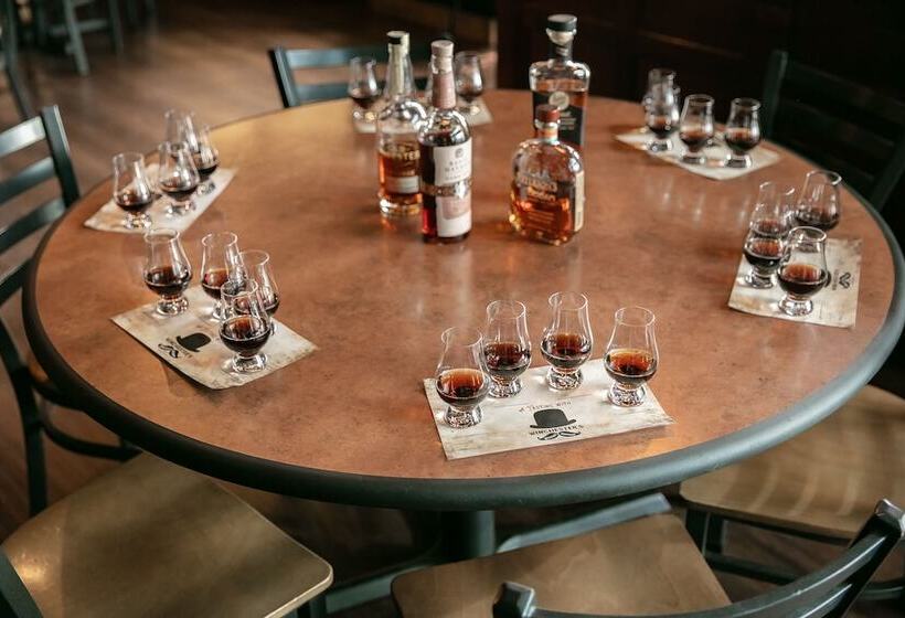 בית מלון כפרי Bicycle Street Inn And Suites