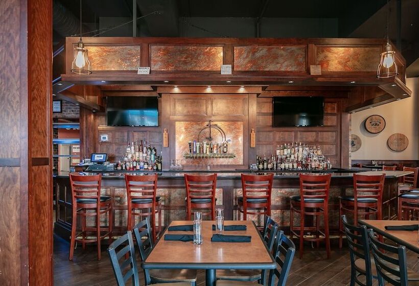 בית מלון כפרי Bicycle Street Inn And Suites