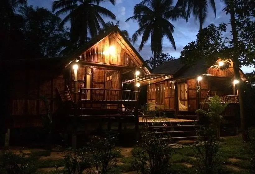 هتل Coffee And Resort