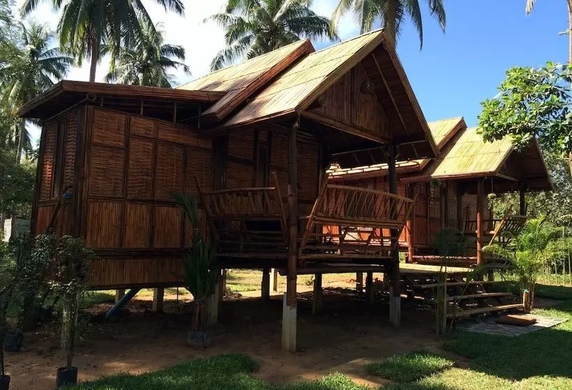 هتل Coffee And Resort