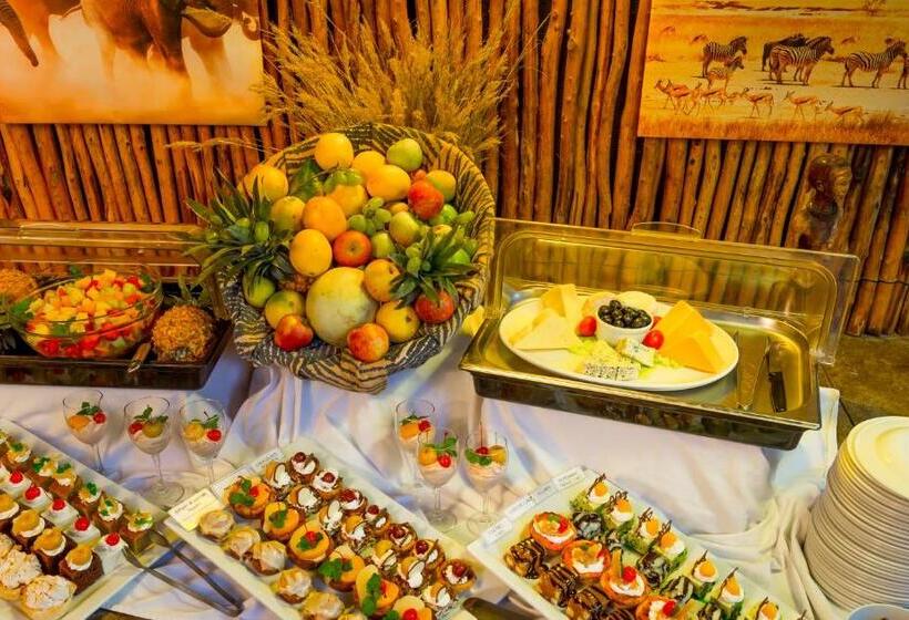 هتل Etosha Village