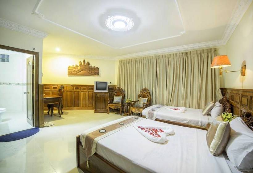 هتل International