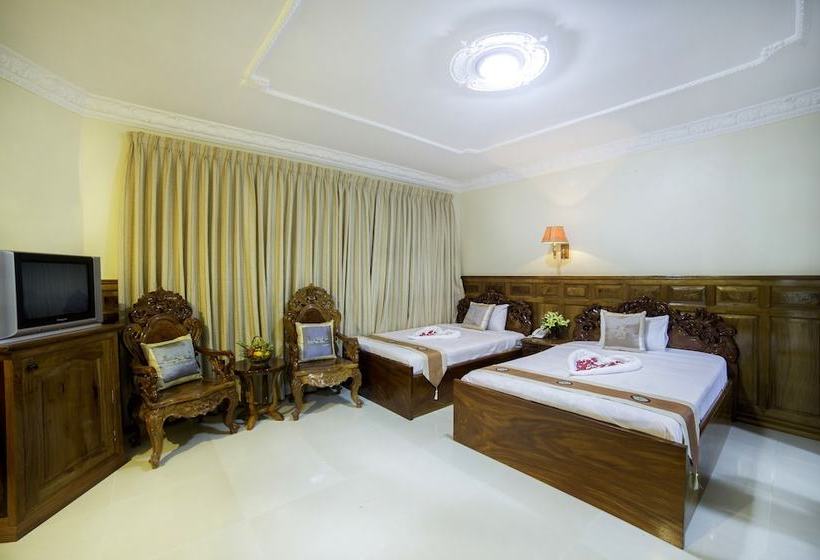 هتل International