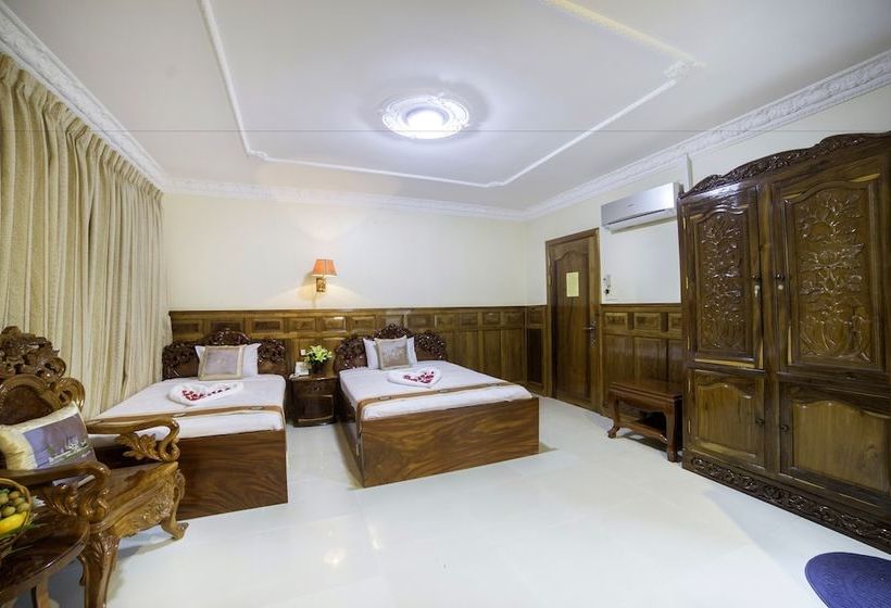 هتل International