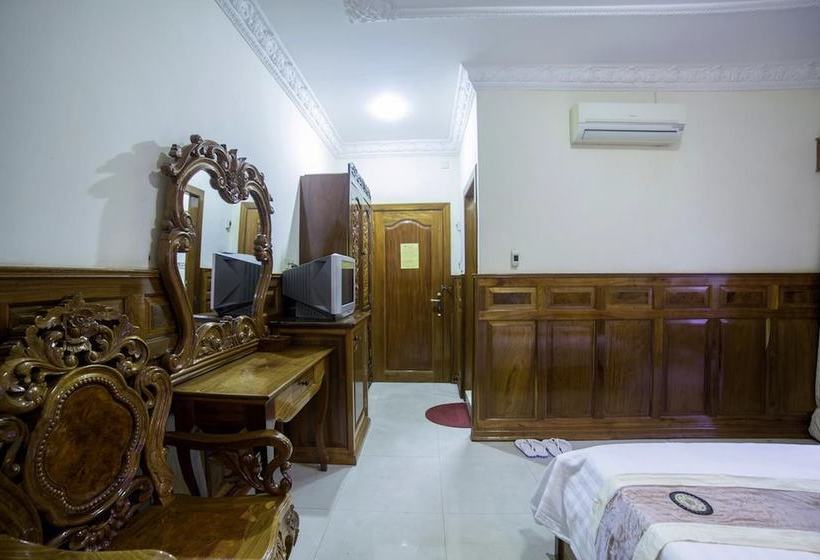 هتل International