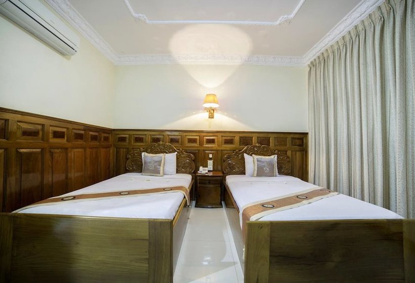 هتل International