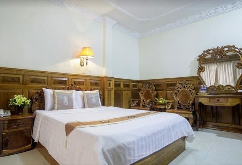 هتل International