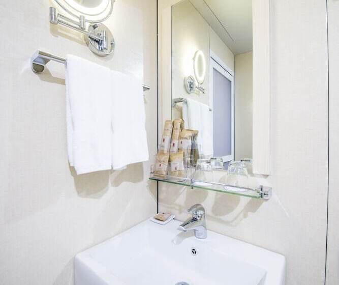 Mg Hotel   St. Michael S Cathedral, Qingdao