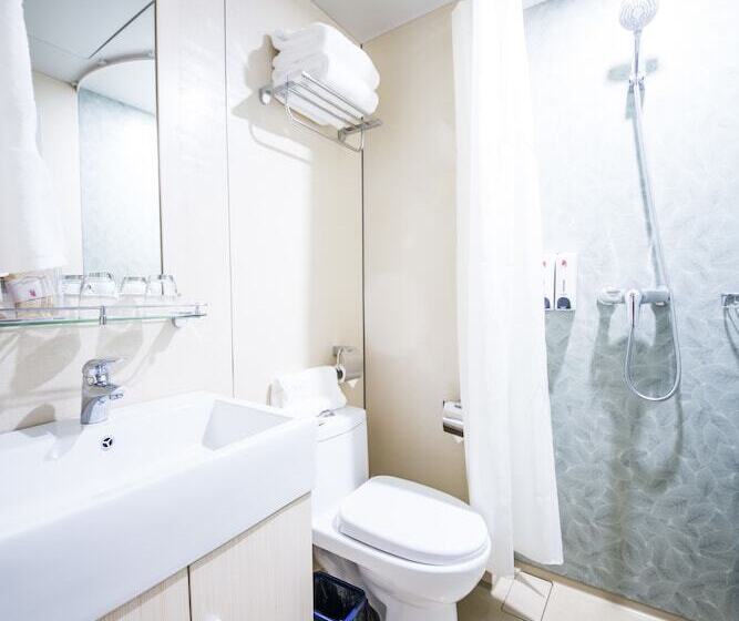 Mg Hotel   St. Michael S Cathedral, Qingdao