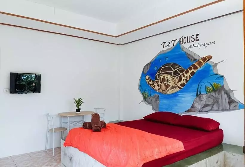 هتل T And T House