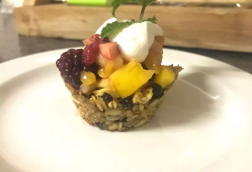 هتل Tsauchab River Lodge