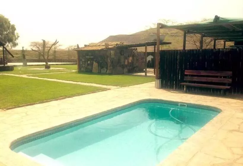 هتل Tsauchab River Lodge