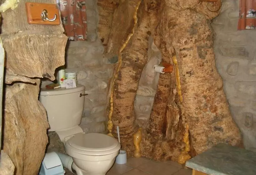 هتل Tsauchab River Lodge